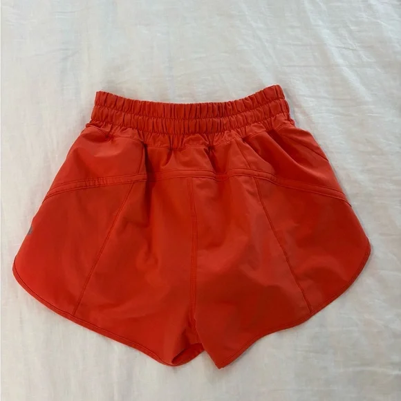 Lululemon Athletica Tracker 3” Inseam - Picture 2 of 2